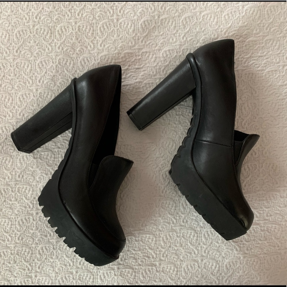 Fab Aldo size 8.5 platform heels.